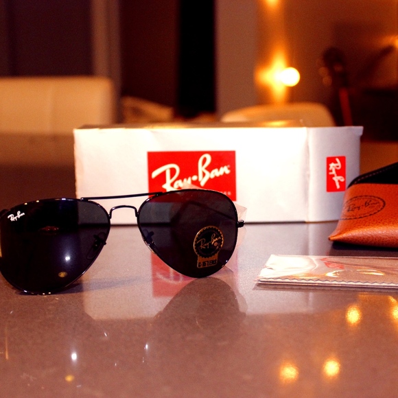Black Ray-Ban Aviators main image 5